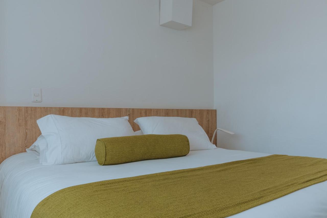 Travelers Rio Verde Living Suites ريونيغرو المظهر الخارجي الصورة