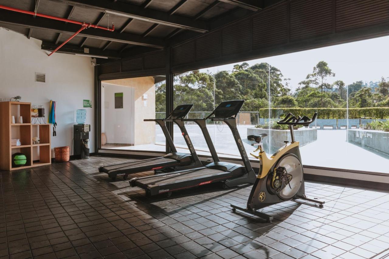 Travelers Rio Verde Living Suites ريونيغرو المظهر الخارجي الصورة